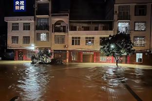 浓眉：雷迪什对马克西的防守很关键 他的复出对我们的防守很重要